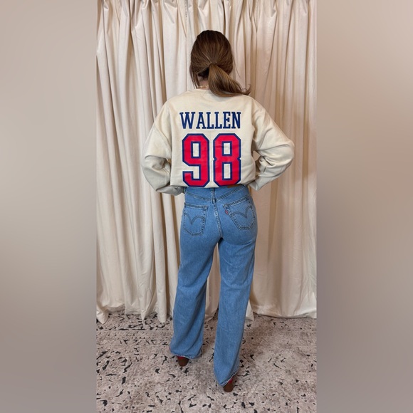 Tops - Beige crewneck Morgan  Wallen 98’ MW NEW sweatshirt